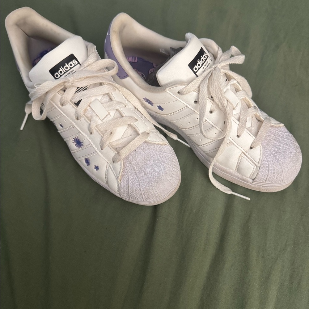 Adidas Kids White and Lavender Sneakers